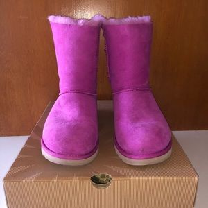 Ugg Bailey Bow fuchsia